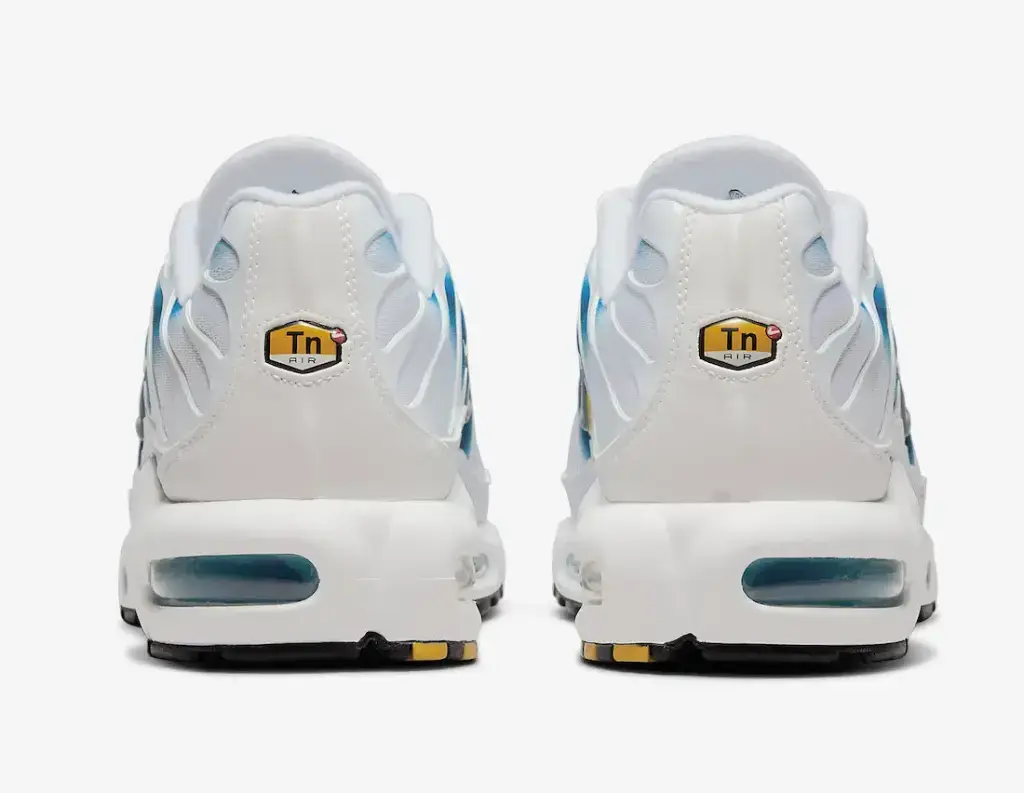 preview-nike-air-max-plus-spray-paint-swoosh-dx8962-100-pic06.jpeg.webp